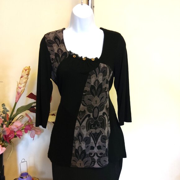 NEW Dolcezza Women’s Black Gray Floral Knit Sweater Top 3/4 Sleeve M 8 10 - Picture 5 of 7